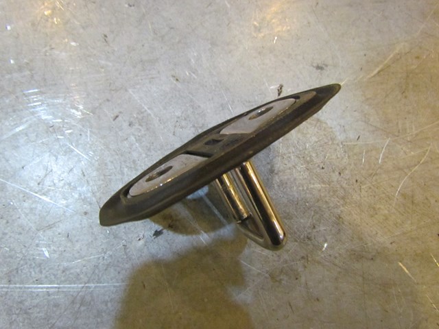 2004 Audi A8L Front RH Passenger Door Latch Catch On Body