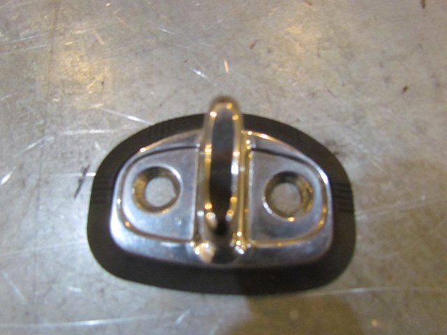 2004 Audi A8L Front RH Passenger Door Latch Catch On Body