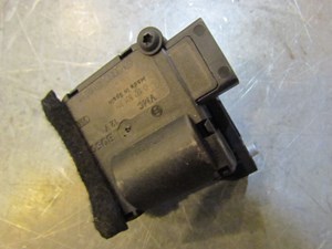 2004 Audi A8L HVAC Heater / AC Servo 0 132 801 319