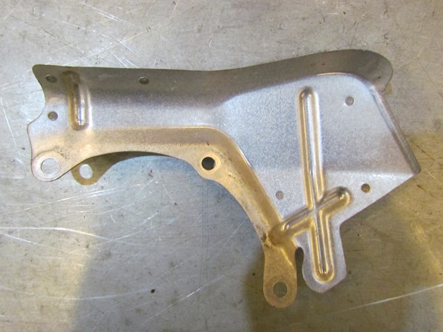 2004 Audi A8L Front LH Drivers Heat Shield 4E0 321 129