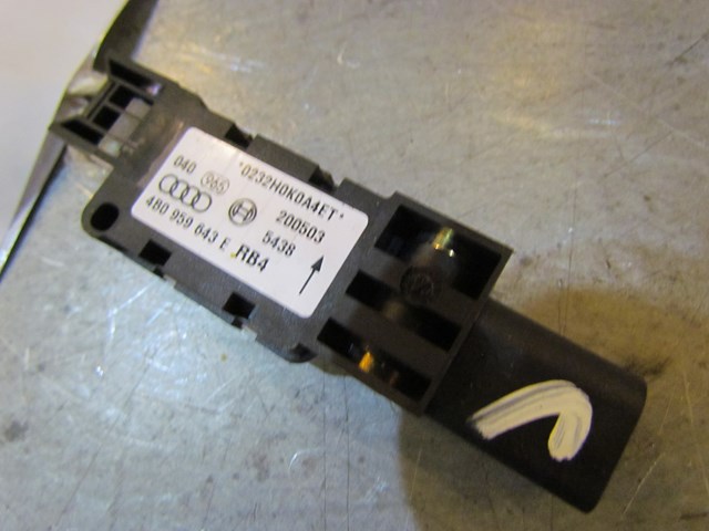 2004 Audi A8L LH Drivers B Pillar Side Impact Sensor 4B0 959 643