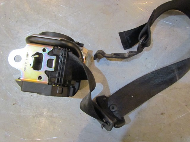 2004 Audi A8L Rear LH Drivers Seat Belt Retractor