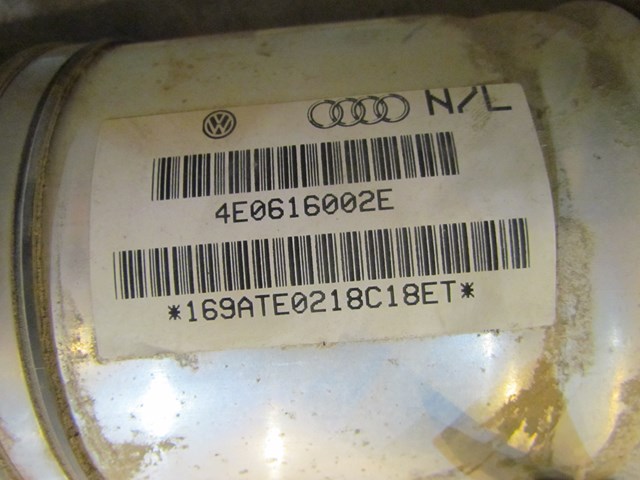 2004 Audi A8L Rear RH Passenger Strut / Air Ride Assy 4E0 616 002