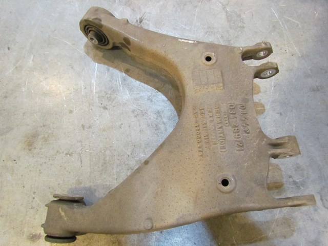 2004 Audi A8L Rear Rh Passenger Lower Control Arm 4E0 511 512