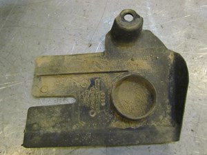 2004 Audi A8L Front RH Passenger Chassis Dust Shield 4E0 825 192