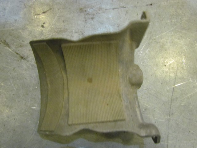 2004 audi A8L Rear LH Drivers Axle Shield 4E0 501 713