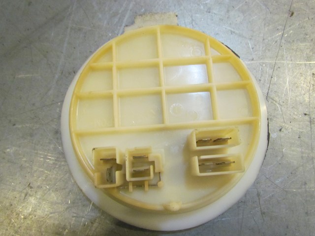 2004 Audi A8L Rear RH Passenger Fuel Pump Top Cover Connector