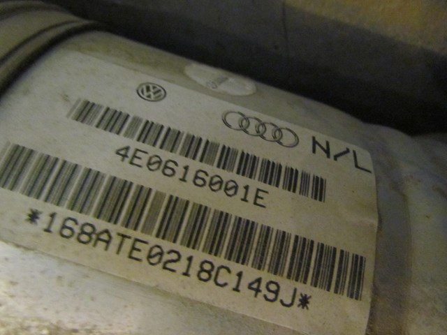 2004 Audi A8L Rear LH Drivers Strut Air Ride Assy 4E0 616 001