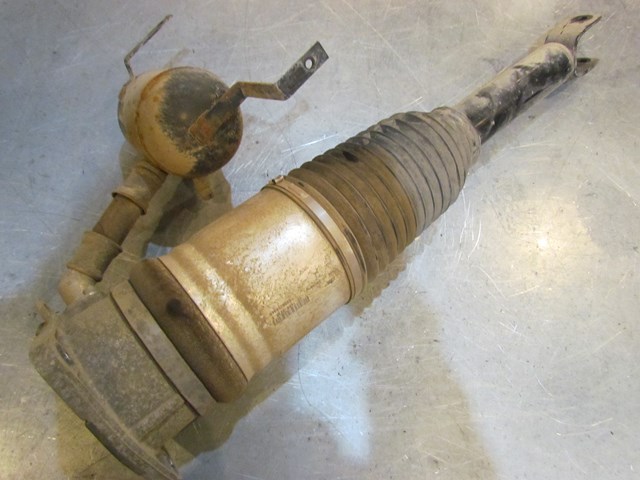 2004 Audi A8L Rear LH Drivers Strut Air Ride Assy 4E0 616 001
