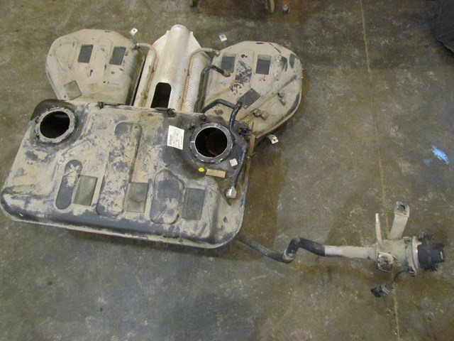 2004 Audi A8L Fuel Tank Shell
