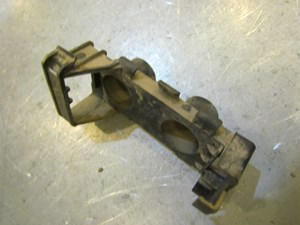 2004 Audi A8L Rear Rh Passenger Antenna Holder Bracket 4E0 810 675