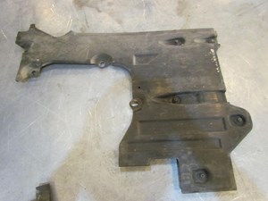 2004 Audi A8L Rear RH Passenger Dust Shield 4E4 825 214