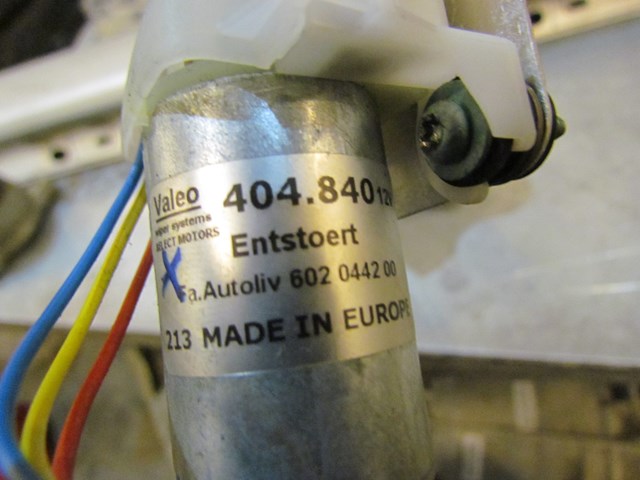 2004 Audi A8L LH Drivers Seat Belt B Pillar Adjustment 404.840