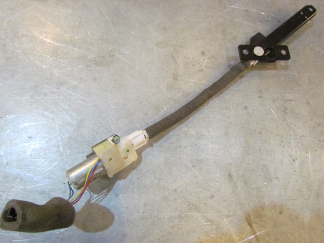 2004 Audi A8L RH Passenger Seat Belt Adjustment Motor 404.840