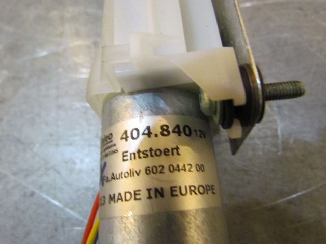 2004 Audi A8L RH Passenger Seat Belt Adjustment Motor 404.840