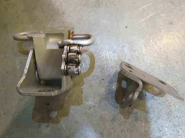 2004 Audi A8L Front LH Drivers Door Hinge Set