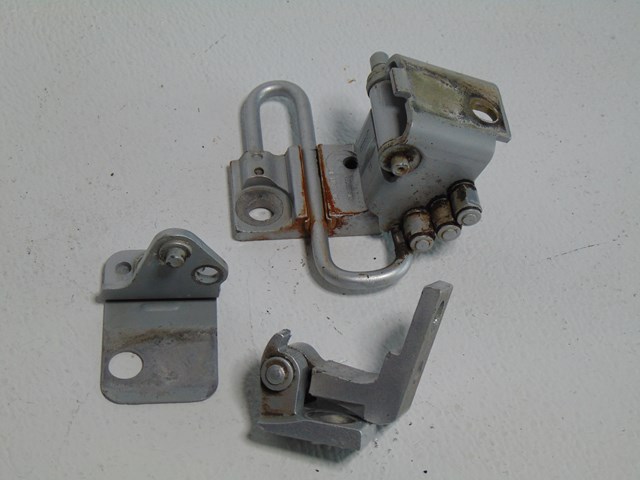 2004 Audi A8L Front RH Passenger Door Hinge Set