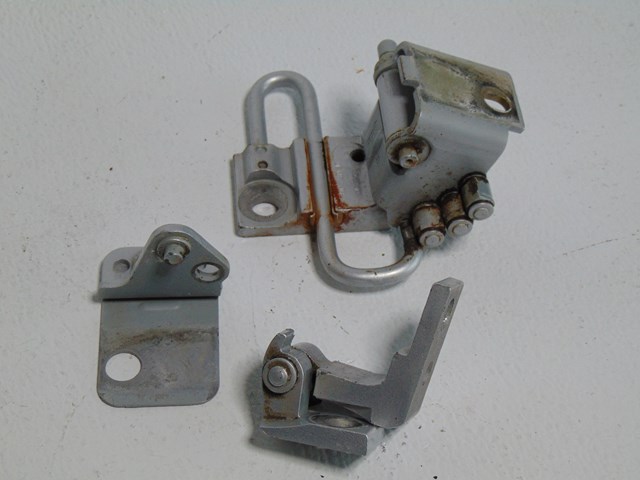 2004 Audi A8L Front RH Passenger Door Hinge Set