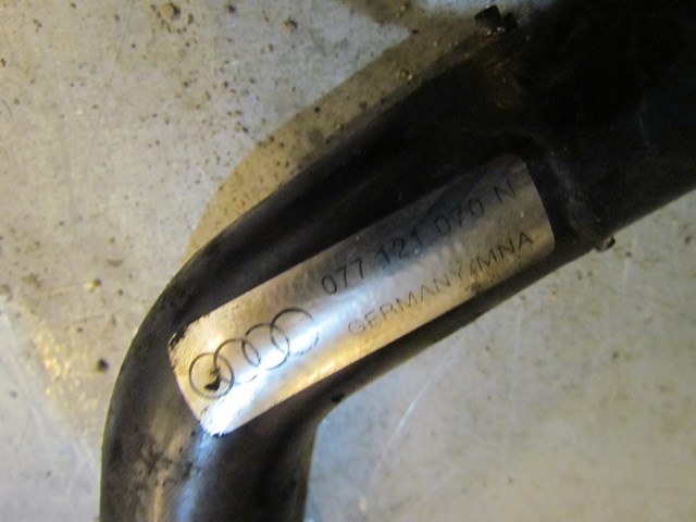 2004 Audi A8L Coolant Hard Pipe 077 121 070