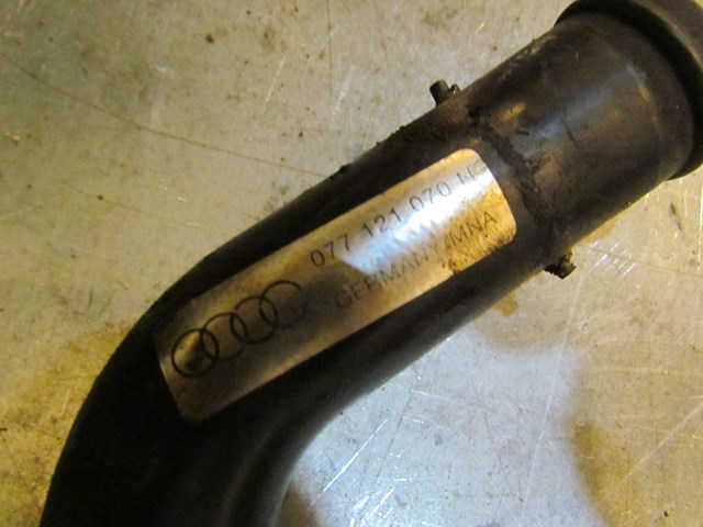 2004 Audi A8L Coolant Hard Pipe 077 121 070