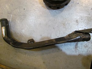 2004 Audi A8L Coolant Hard Pipe 077 121 070