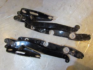 2007 Audi S4 Trunk Lid Hinge Set