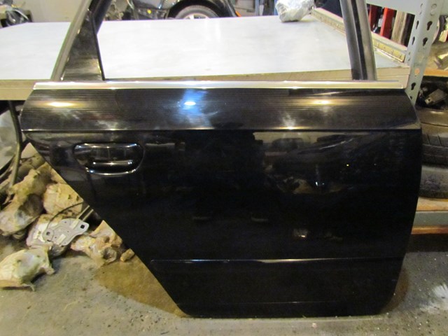 2007 Audi S4 Rear RH Passenger Door Shell BLK