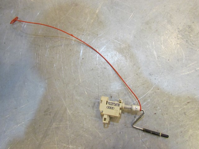 2007 Audi S4 Trunk Emergency Release Lever 8E0 810 773