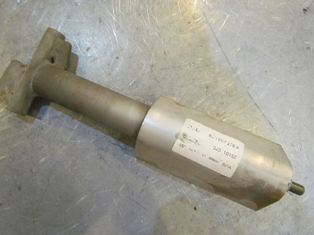 2007 Audi S4 Rear RH Passenger Bumper Reinforcement Mount 8E0 807 276