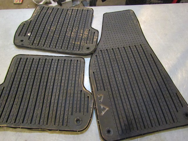 2007 Audi S4 Floor Mats Minus Drivers Weather Rubber
