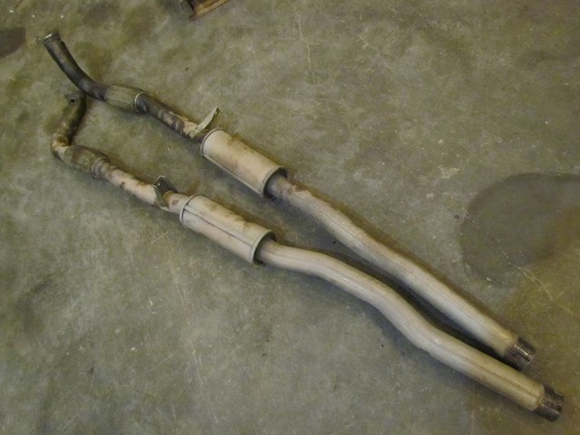 2004 Audi A8L Exhaust From Cat To Muffler Mounts Pair LH RH