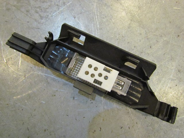 2007 Audi S4 Front LH Drivers Seat Base Light