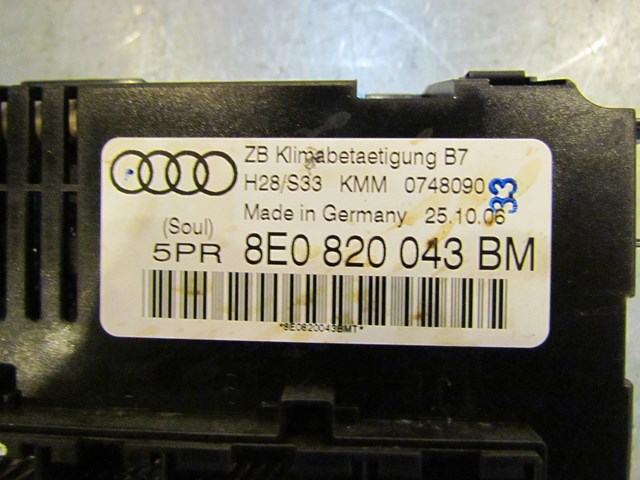 2007 Audi S4 Climate Control Unit 8E0 820 043
