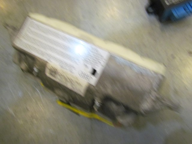 2007 Audi S4 Front RH Passenger Dash Air Bag 8E1 880 204