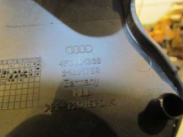 2007 Audi S4 Front RH Passenger Seat Joint Panels Set 2