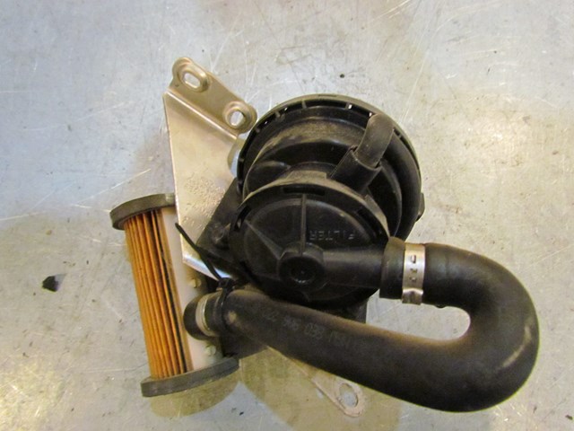 2007 Audi S4 Air Injection Leak Detection Pump 8E0 906 271