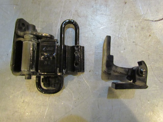 2007 Audi S4 Rear RH Passenger Door Hinge Set