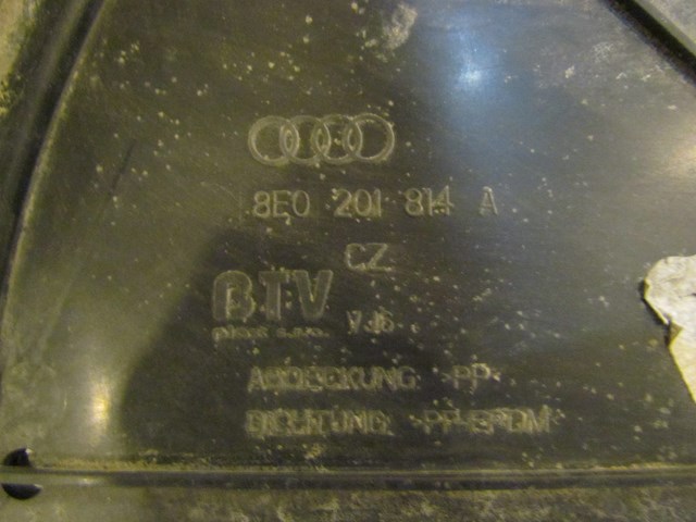 2007 Audi S4 Rear Fuel Pump Vapor Canister Cover Trim 8E0 201 814