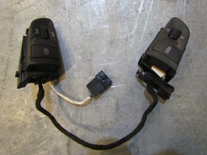 2007 Audi S4 Steering Wheel Controls 4F0951527