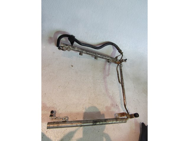 2007 Audi S4 4.2L V8 Fuel Rail Assy 079 133 681
