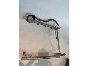 2007 Audi S4 4.2L V8 Fuel Rail Assy 079 133 681
