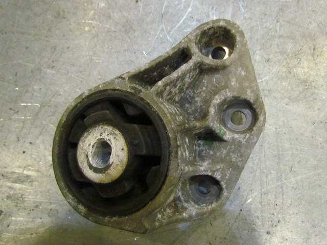 2007 Audi S4 Rear LH Drivers Differential Mount