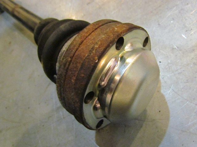 2007 Audi S4 Rear RH Passenger Axle Assy