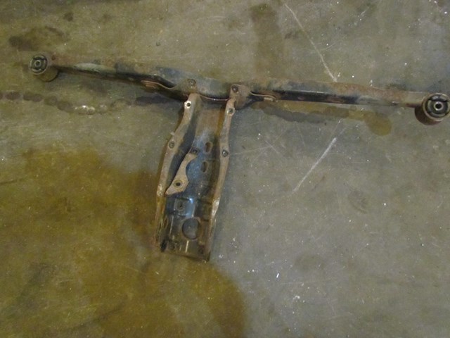 2004 Subaru Forester XT Turbo MT Rear Differential Mount