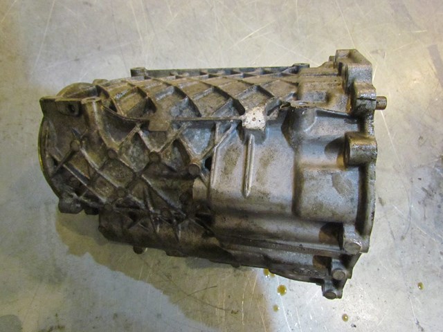 2007 Audi S4 Manual Transmission Rear Portion Case Cover