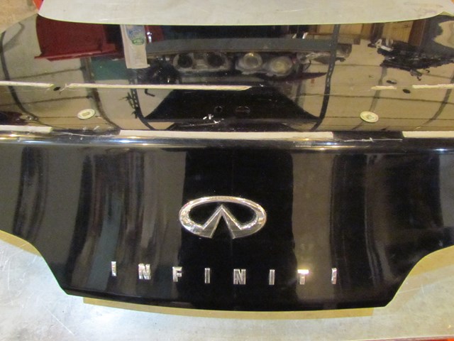 2003 Infiniti G35 Coupe Trunk Lid Without Spoiler. Minor Dents