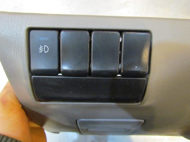 2007 Subaru Forester Knee Bolster 