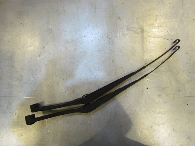 2007 Subaru Forester Windshield Wiper Arms