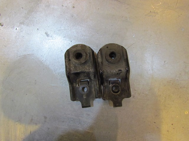 2007 Subaru Forester Radiator Brackets