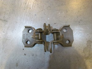 2007 Subaru Forester RH Front Door Hinge